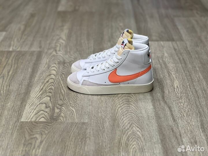 Кроссовки Nike Blazer Mid 77 Vintage Atomic Pink