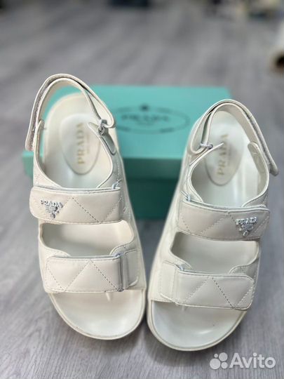 Сандалии Prada