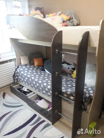 Кровать детская 2х ярусная