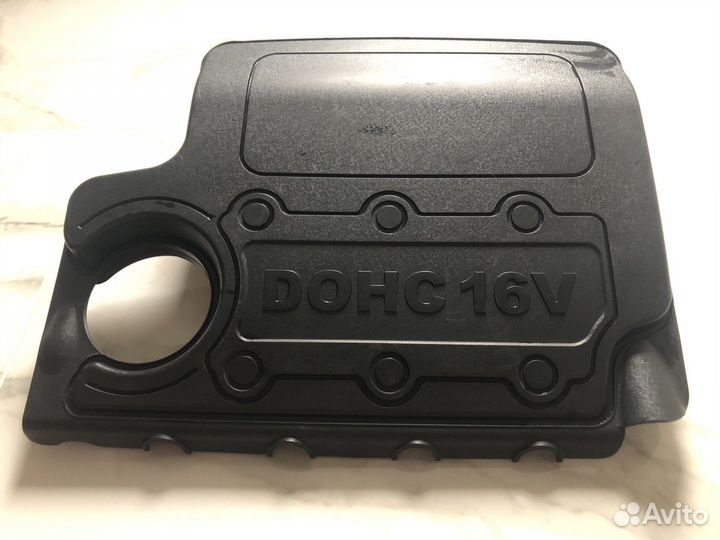 Декоративная плита двигателя