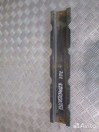 Прижимная пластина акб Volvo 20859330