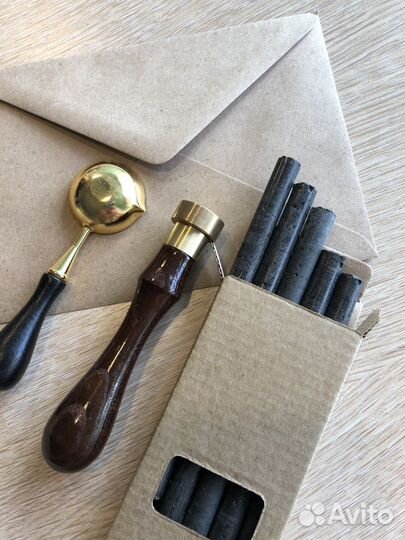 Сургуч в стержнях