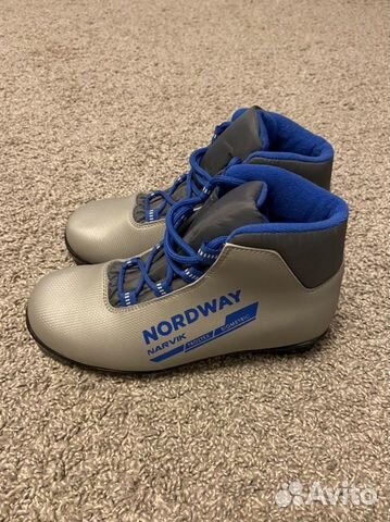 Лыжные ботинки