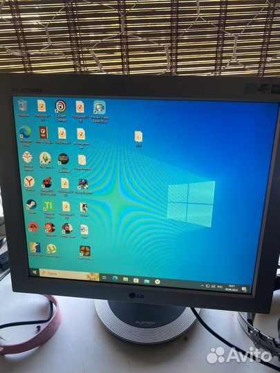 Монитор LG