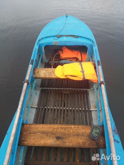 Прокат лодки с мотором для рыбалки и прогулок