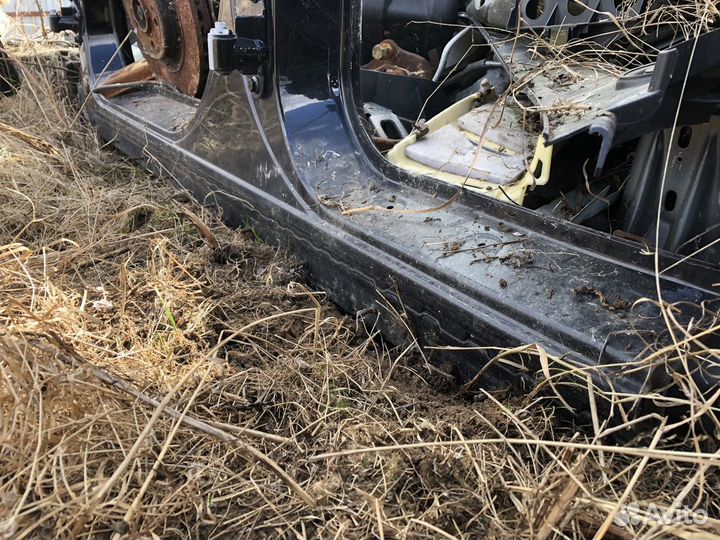 Порог со стойкой левой Gl x164