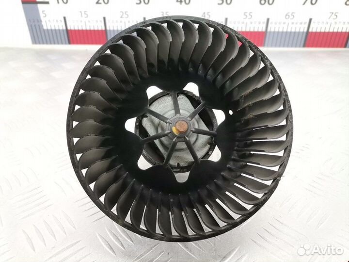 Моторчик печки для Opel Signum 13250115