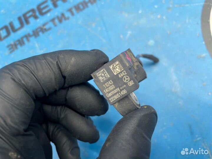 Датчик airbag передний правый Mercedes-Benz