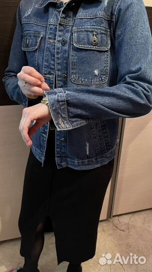 Куртка джинсовая