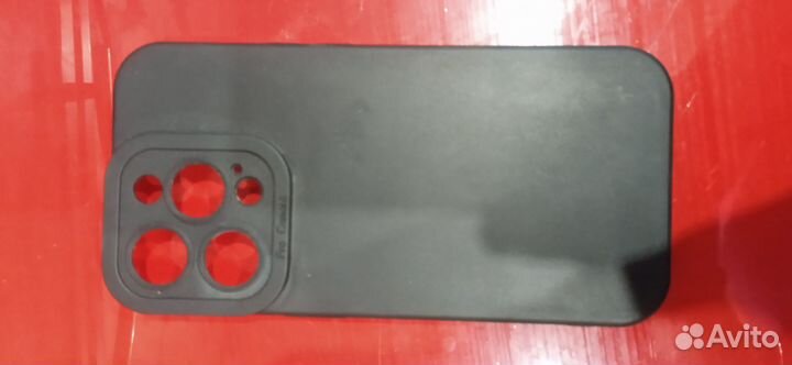 Чехолы на iPhone 14 pro