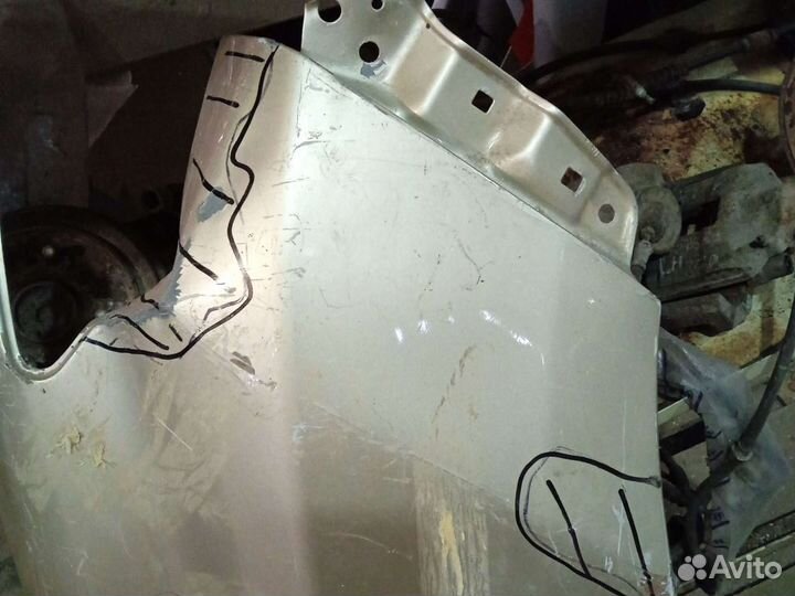 Toyota Land Cruiser (150) Prado 2009 Крыло передне