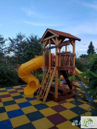 Детская площадка для лета и зимы