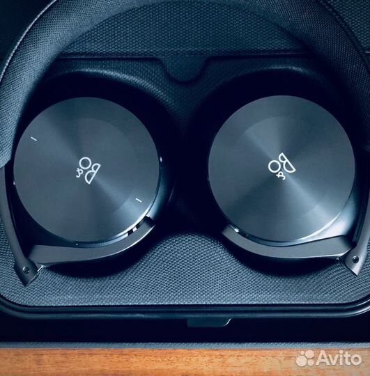 Bang & Olufsen H95 (Black)