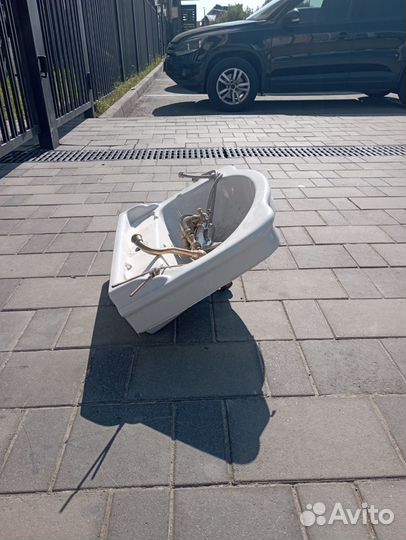 Раковина новая