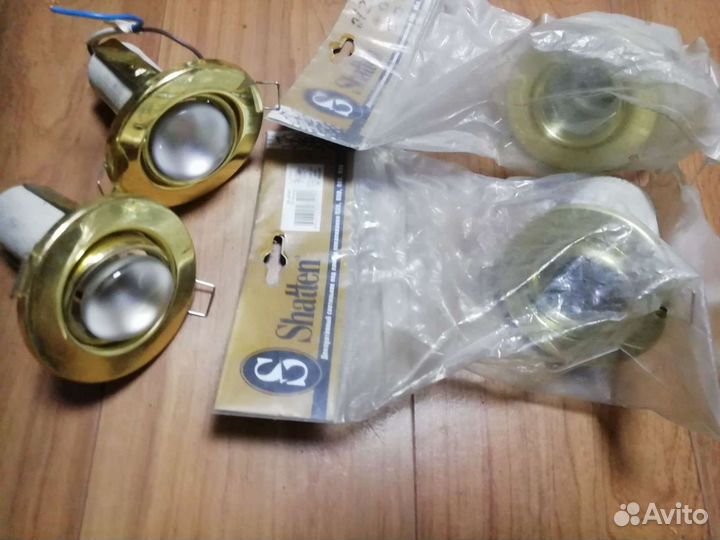 Светильник потолочный встраиваемый