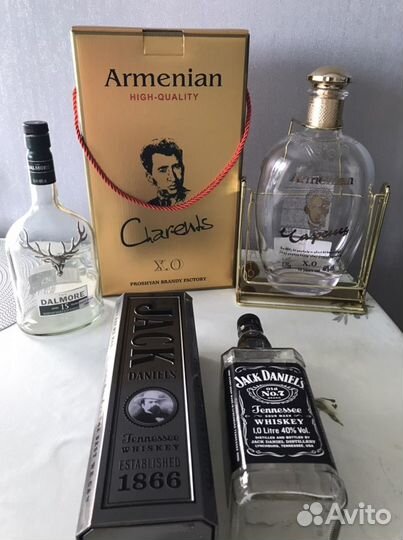 Коробки,бутылки из под виски,коньяка