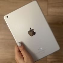 iPad mini с коробкой + док станция