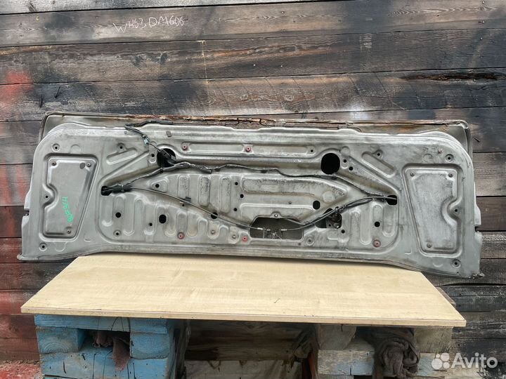 Борт багажника Toyota land cruiser 100 99г