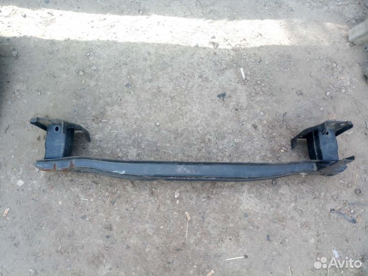 Усилитель переднего бампера фольксваген тигуан