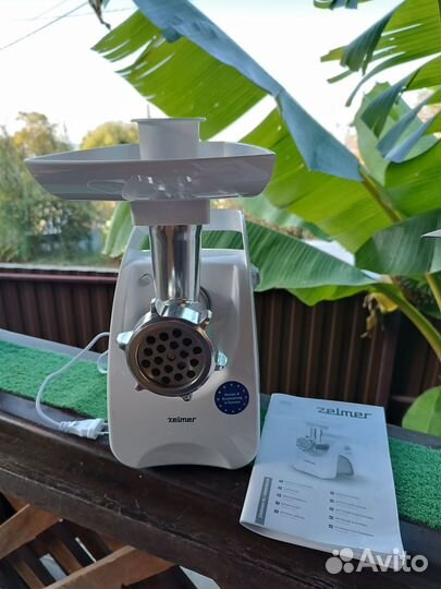 Мясорубка электрическая новая