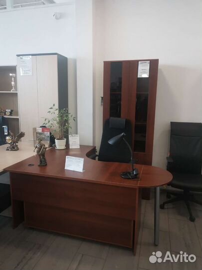 Новые офисные и компьютерные столы