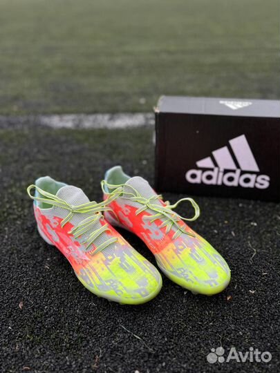 Футбольные бутсы