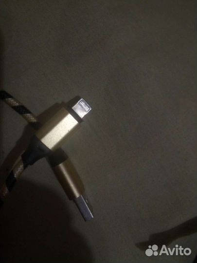 Кабель для зарядки iPhone