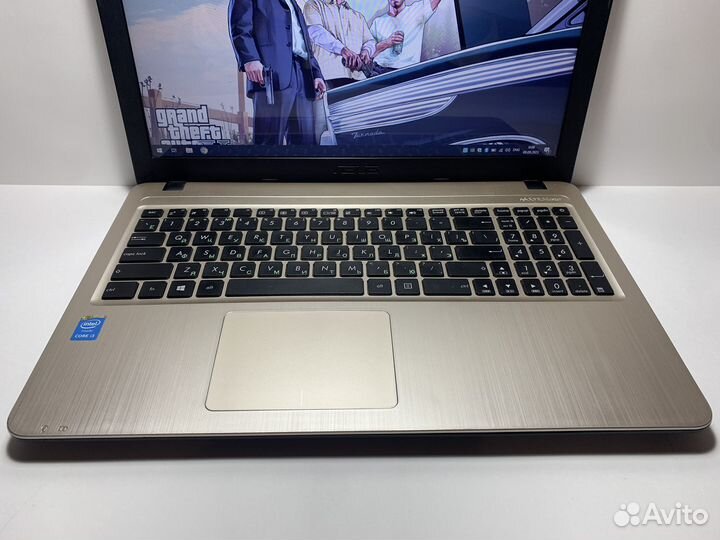 Игровой ноутбук Asus i3/8gb/2видеокарты/ssd+hdd