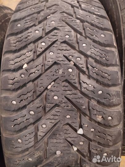 Nokian Tyres Hakkapeliitta 8 SUV 215/65 R16
