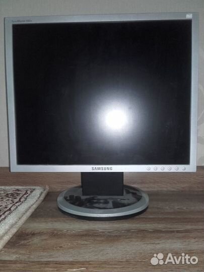 Монитор Samsung 19