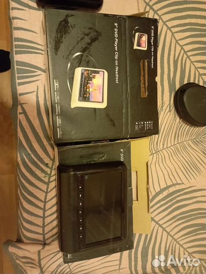 Подголовник с монитором