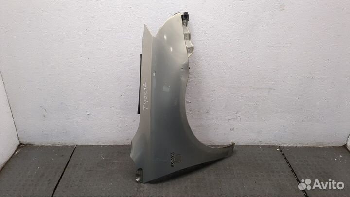 Крыло Toyota Avensis 2, 2003