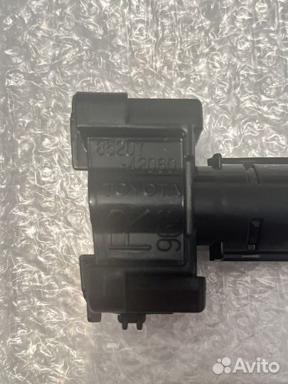 Форсунка омывателя фар toyota rav 4