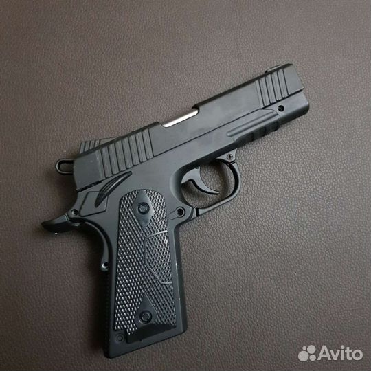 Пистолет-зажигалка на подставке/ turbo