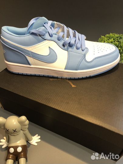 Nike Air Jordan 1 Low Unc University Blue White