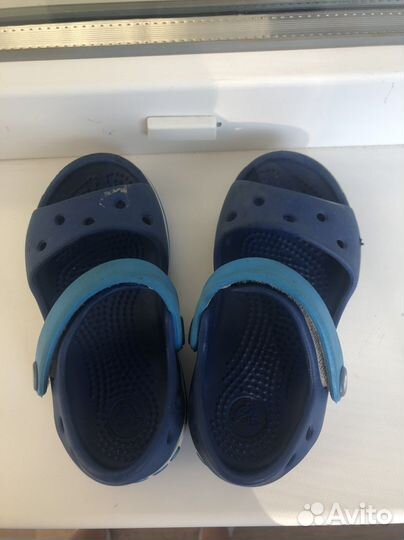 Сандалии crocs c7