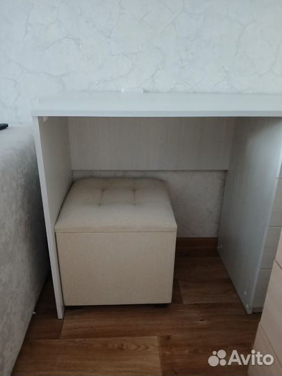 Письменный стол