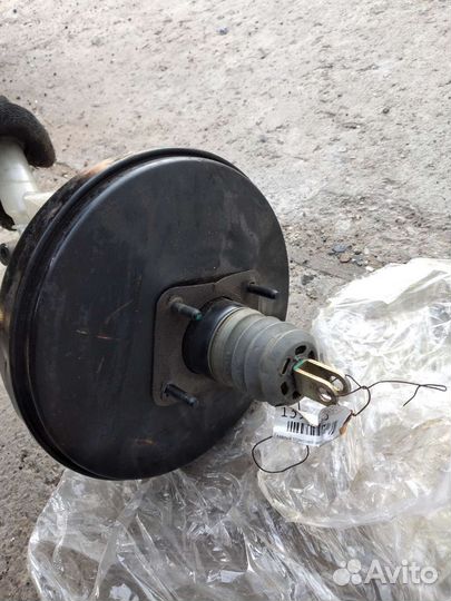 Цилиндр тормозной + вакуумник Outlander XL RHD