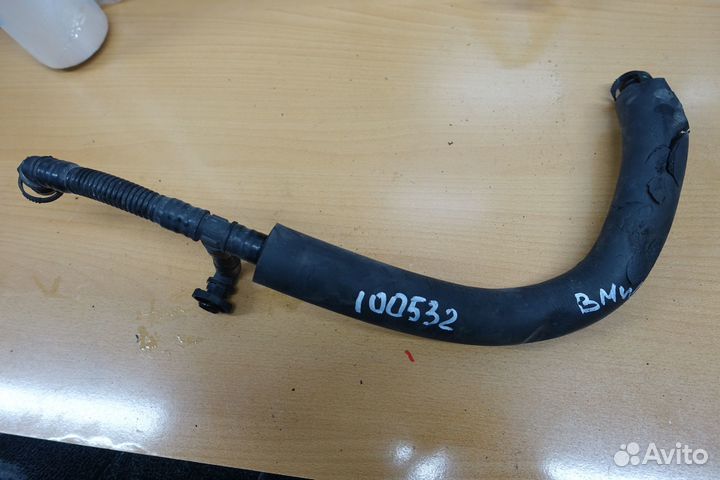 Патрубок вентиляции картерных газов