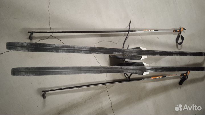 Беговые лыжи