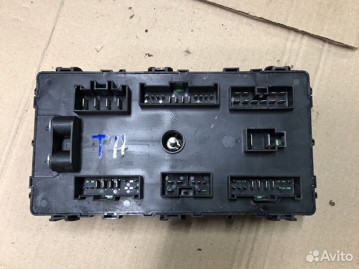 Блок предохрнателей подкапотный Chery Tiggo T11