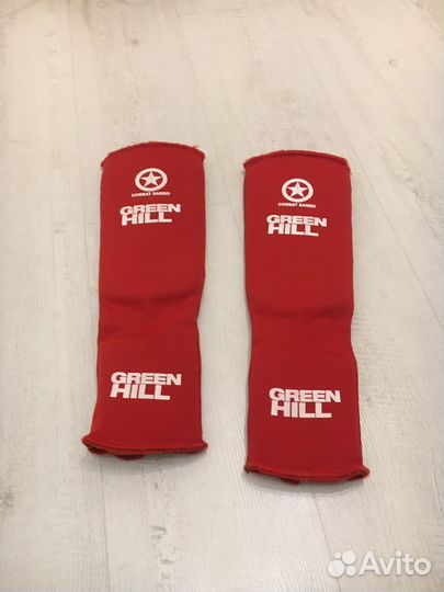 Накладки на ноги. Защита голени