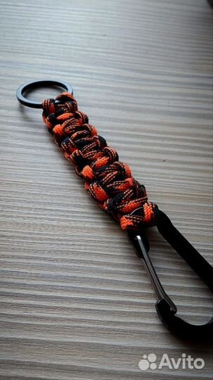 Брелок из паракорда, ручная работа