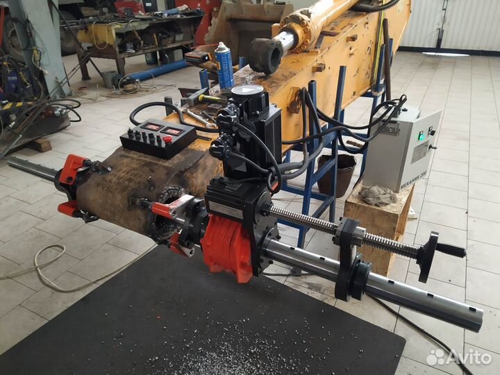 Восстановление отверстий расточкой и наплавкой