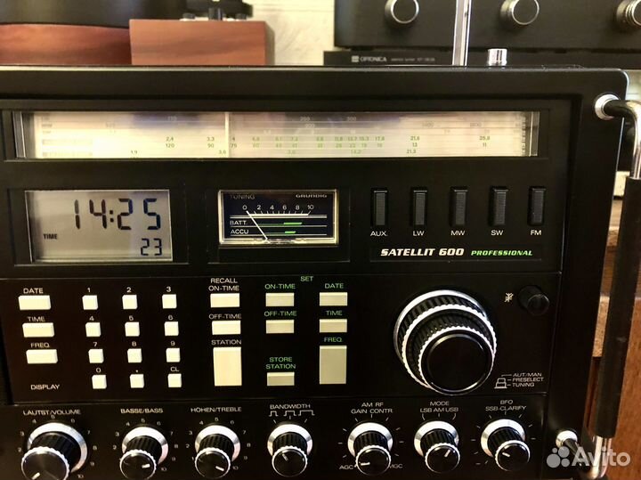 Радиоприемник Grundig 600