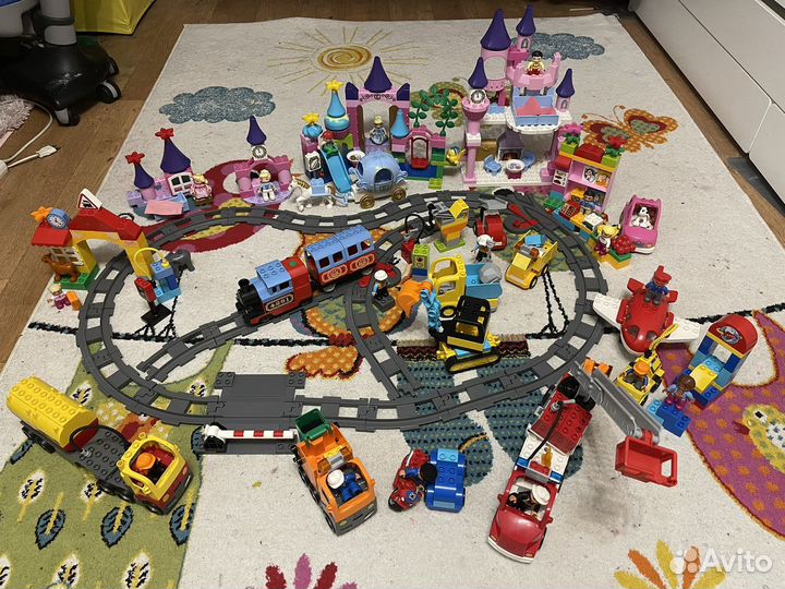 Lego дупло огромным пакетом 11 наборов и доска