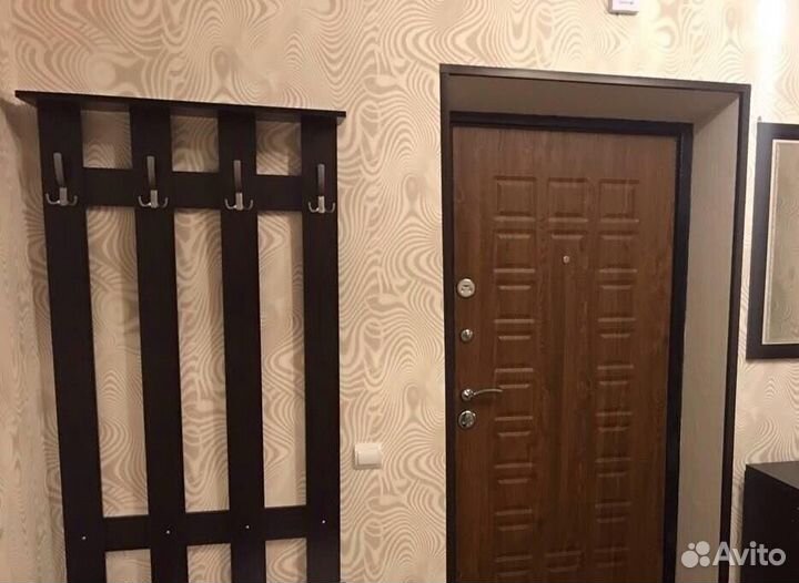 Вешалка в прихожую
