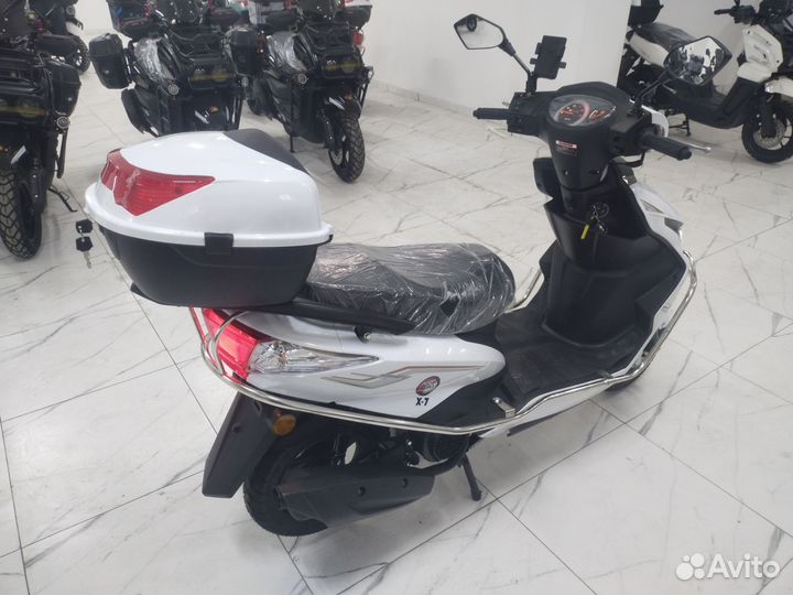 Скутер М8 PRO-T: 50/150