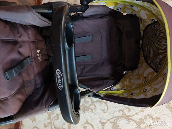 Коляска прогулочная Graco