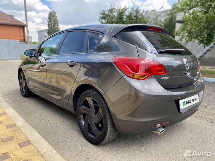 Opel Astra 1.4 AT, 2011, 121 000 км